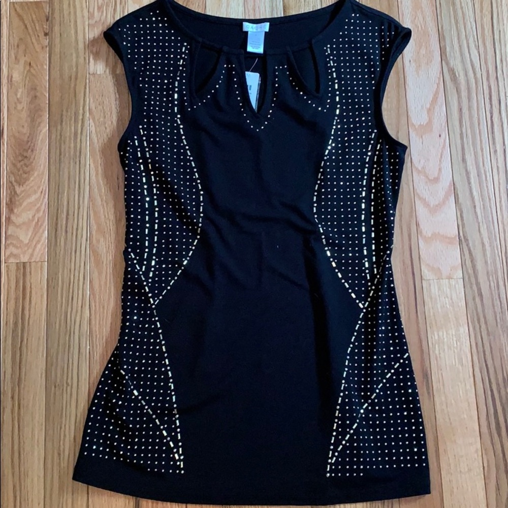 Sleeveless shirt